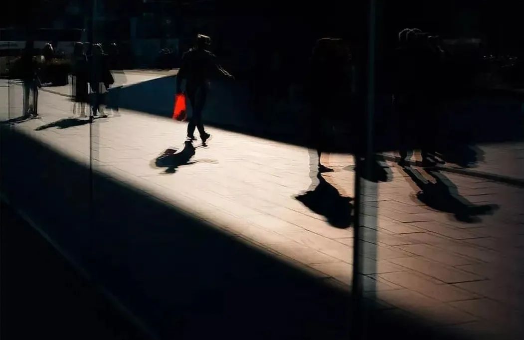 街拍城市排名_街拍城市夜景视频_城市街拍/